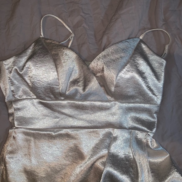 100% polyester silver/gold shimmer dress - Picture 3 of 3